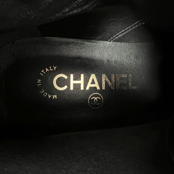 Chanel black leather cap‑toe platform ankle boots logo pearl eyelets EU 41.5 - Picture 7 of 11